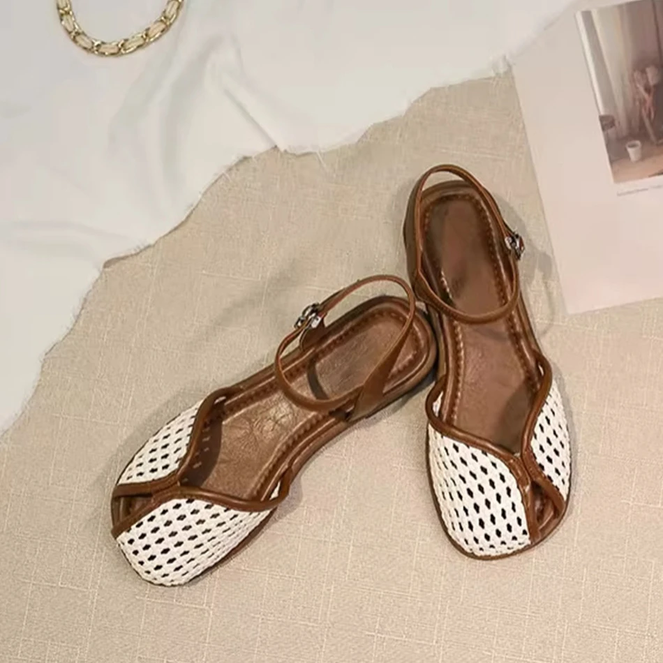 

Roman sandals for women's summer outerwear 2025, flat toe cap, one-strap woven crocs, low-heeled casual women's sandals