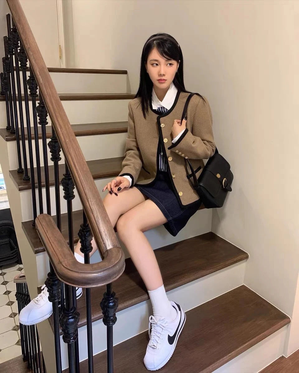 Conjunto de Chaqueta de Lana y falda a la Moda con Botones Dos en Colores Contrastantes, Estilo Pequeño y Frae, T...