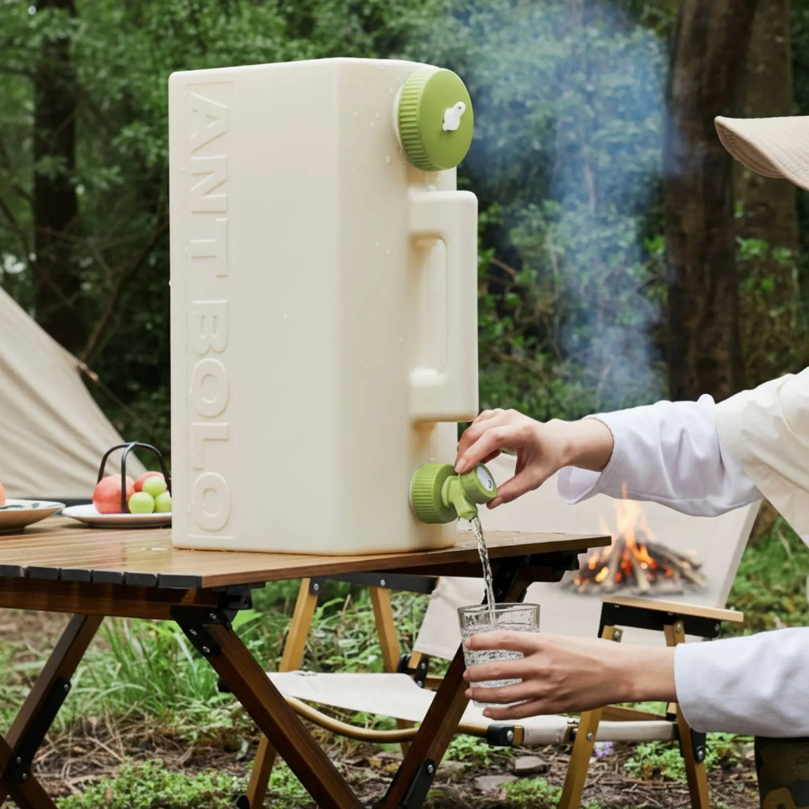 

Портативный контейнер для воды с краном, долговечный, для хранения воды, для использования на открытом воздухе, легко чистится, многоразовый.
