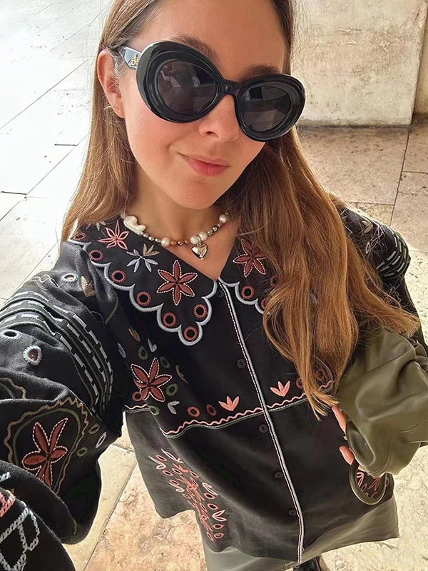 

Elegant Embroidered Hollow out Collar Comfortable Cotton Linen Blend Lantern Sleeve Shirt Spring Summer New Arrival Women's F...