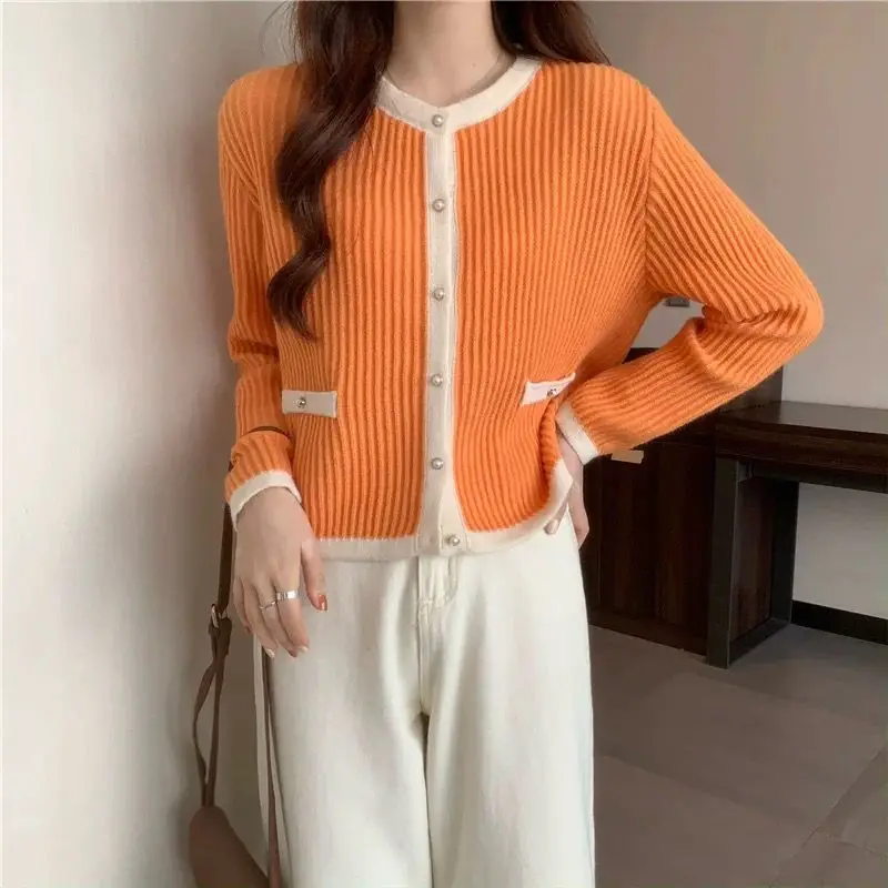 Sweater wanita lengan panjang, atasan rajut lengan panjang kasual warna polos dengan kancing O-Neck sambungan baru musim gugur dan musim dingin 202