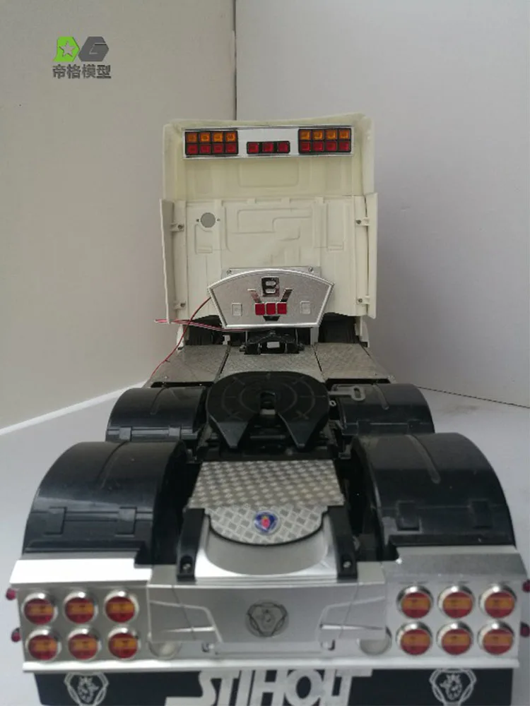 DGModel Towing Head For Tamiya 1/14 56323 For Scania Truck Body Clip Light Fan shaped light R620 R730 Truck Parts