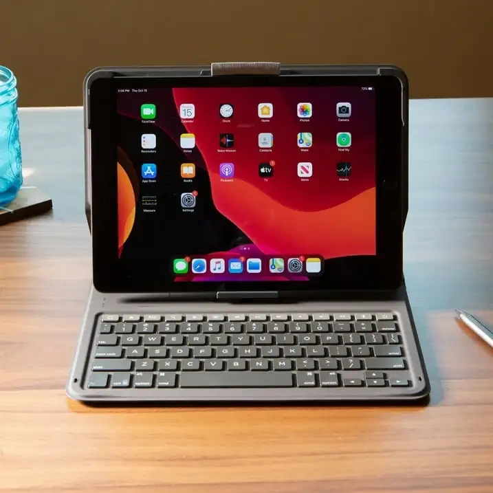 

ZAGG - Messenger Folio 2 Keyboard & Case for Apple iPad 11" (A16) 2025, iPad 10.9" 10th Gen - Black