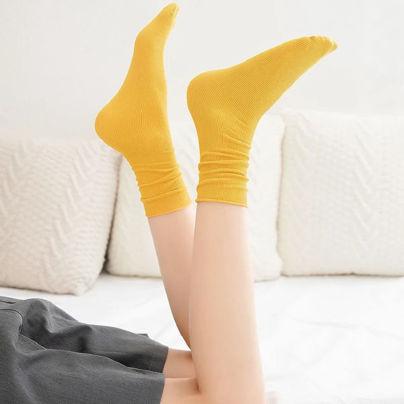 CHAOZHU-calcetines largos de colores aleatorios para mujer, medias finas de moda, mezcla de colores, sueltos, para estudiantes, primavera y verano,