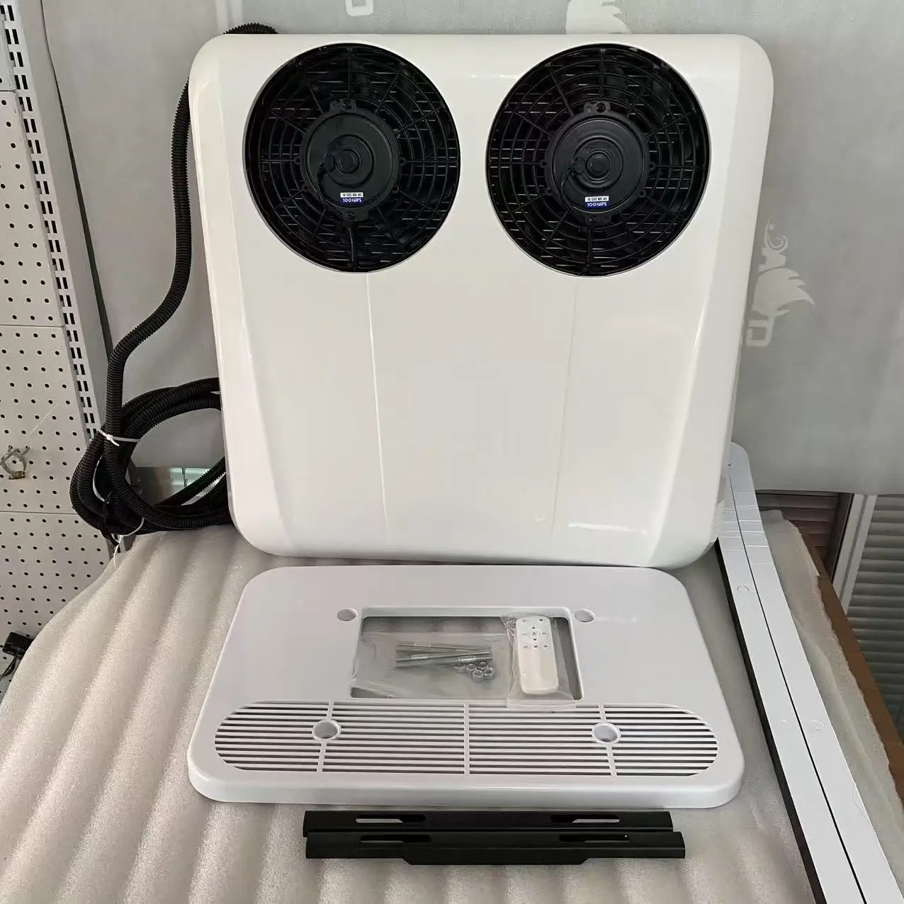 

Parking air conditioning for light and heavy trucks 12v/24v air conditioning