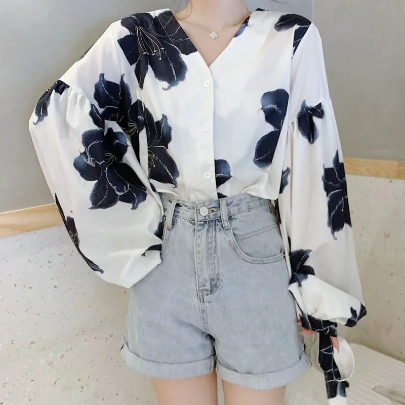 Women Autumn Korean Fashion Printing Harajuku Loose V-neck Long Sleeve Shirts Women Clothes Casual All-match Appear Thin Tops