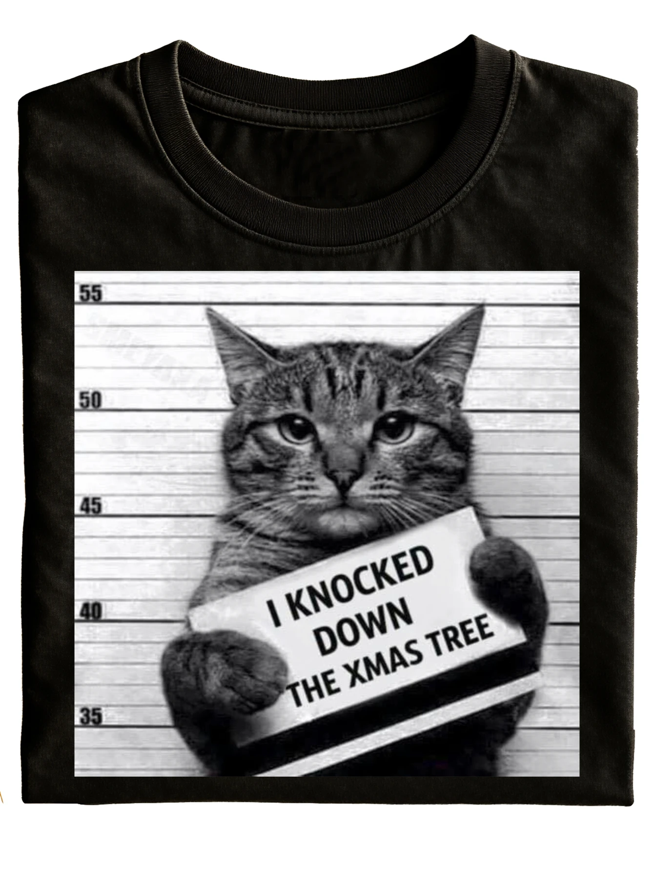 Funny Cat Mugshot I Knocked The Xmas Tree Unisex T-Shirt Black Christmas Tree Cat Print Holiday Party Gift   Fashion Casual Wear for Festive Season, PLUS SIZE