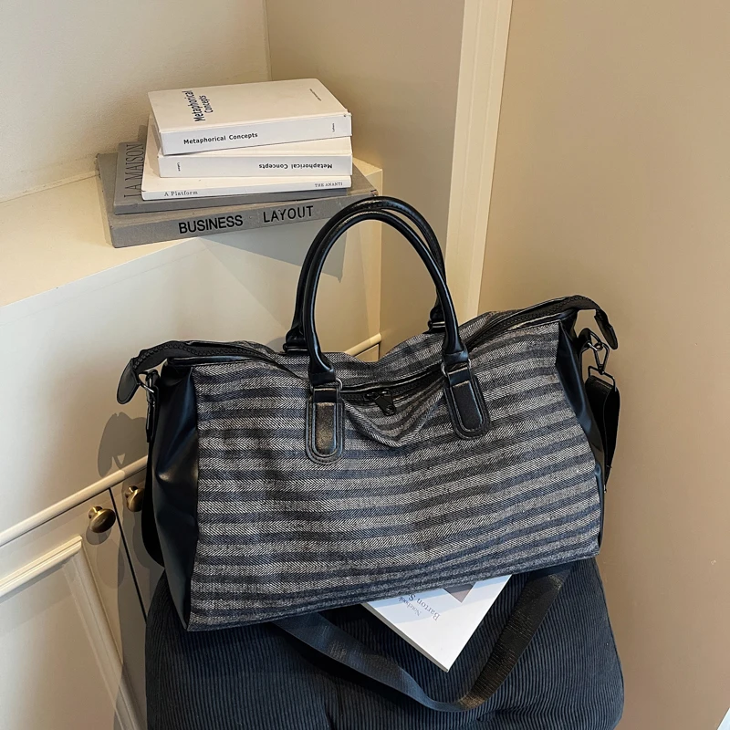 

Retro Travel Bag Large Capaci Handbag Clothes Storage Satchel for Busin Trip PU Leather Stripe Pattern mat Sle