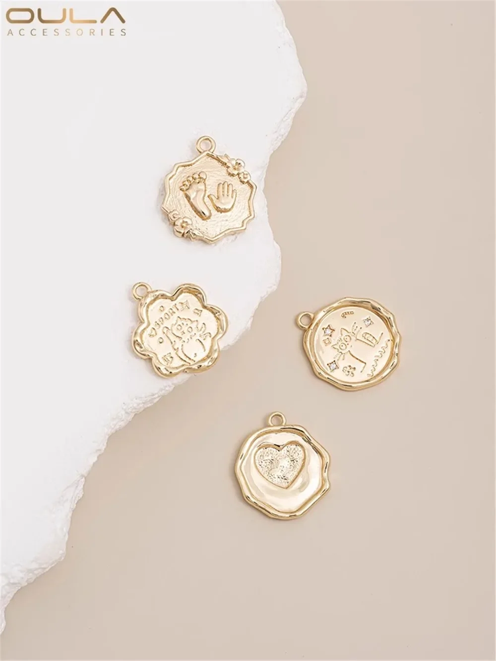 

14K Gold-Color Plated Cute Cat Pattern Love Flower Shape Round Brand Pendant Handmade Diy First Jewelry Tag Pendant