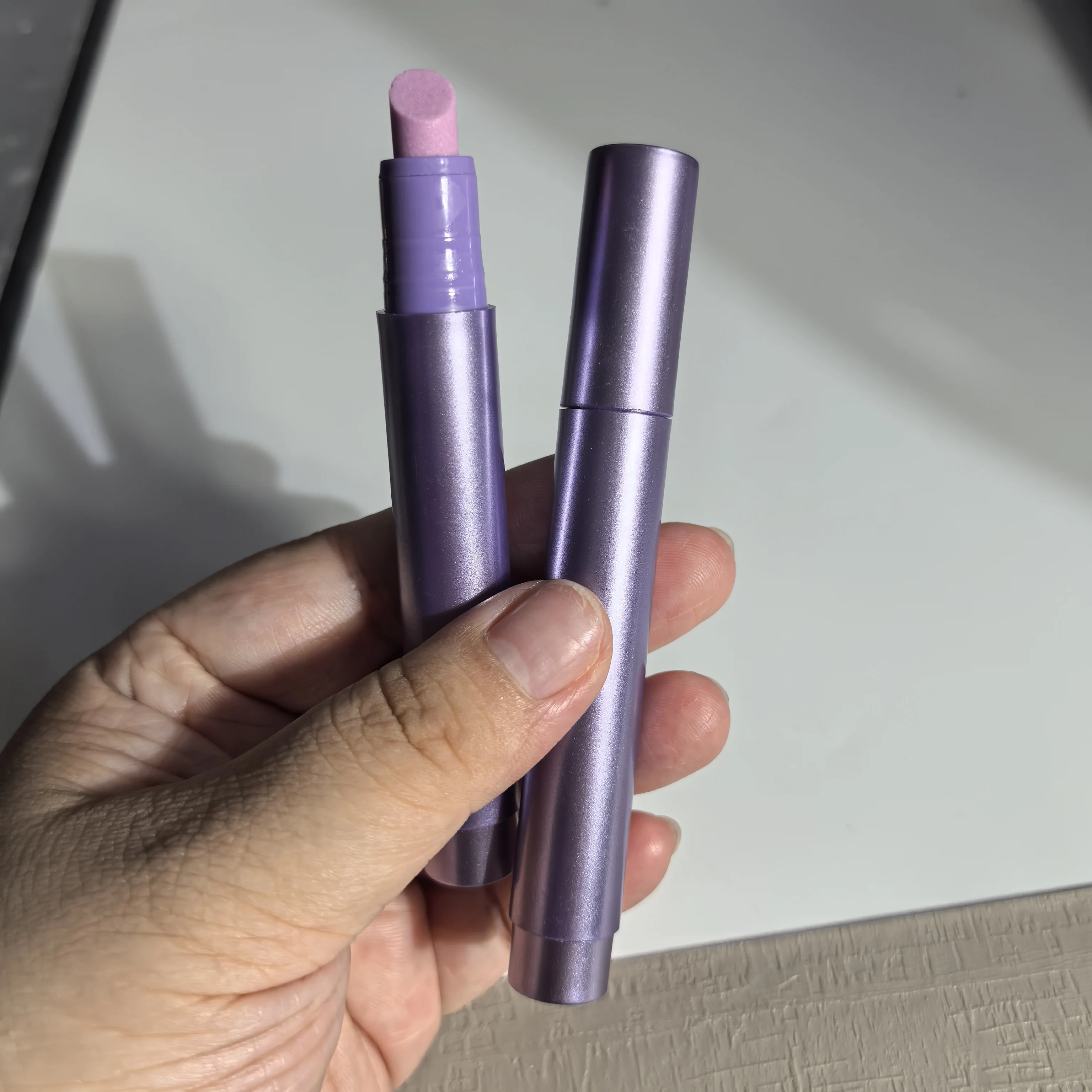 3-in-1 กลิ่นดอกไม้เล็บ Essence Cuticle ปากกาเซรามิค Cuticle Pusher Dead Skin Remover เล็บโภชนาการน้ํามันสําหรับเล็บเครื่องมือดูแล