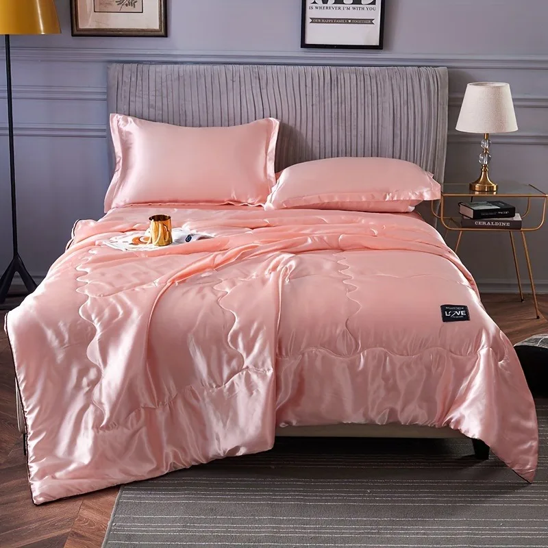 

Ultra-Soft Cooling Satin Quilt Light Gray Breathable Smooth Summer Bedding for Home Room Essentials Decor | Satin Weave Quilt