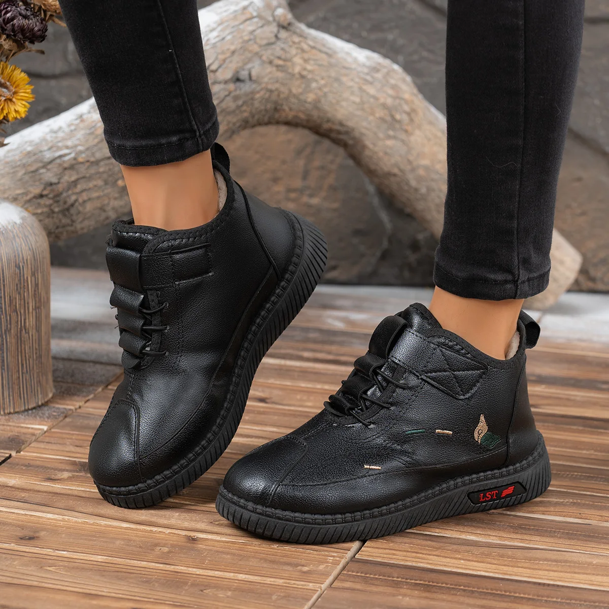 Women's cotton boots winter plush cotton shoes, soft-soled leather women's snow boots, women's casual shoes free shippiing shoes view 2
