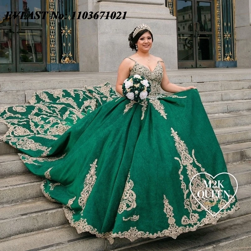 EVLAST 2024 Emerald Green Quinnceanera Dress Ball Gown Gold Lace Applique Beaded With Cape Sweet 16 Vestidos De 15 Anos SQ5268