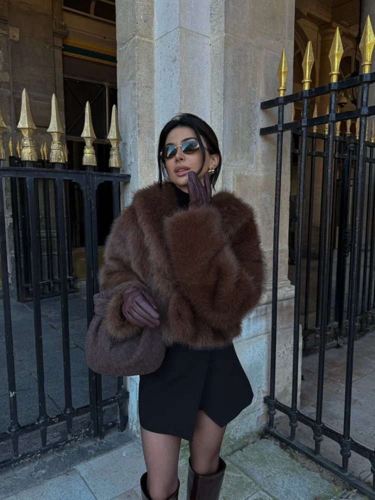 Pluizige reverskraag oversized vrouw nepbontjas mode effen volledige mouwen losse korte jas 2025, nieuwe winter hoge streetwear