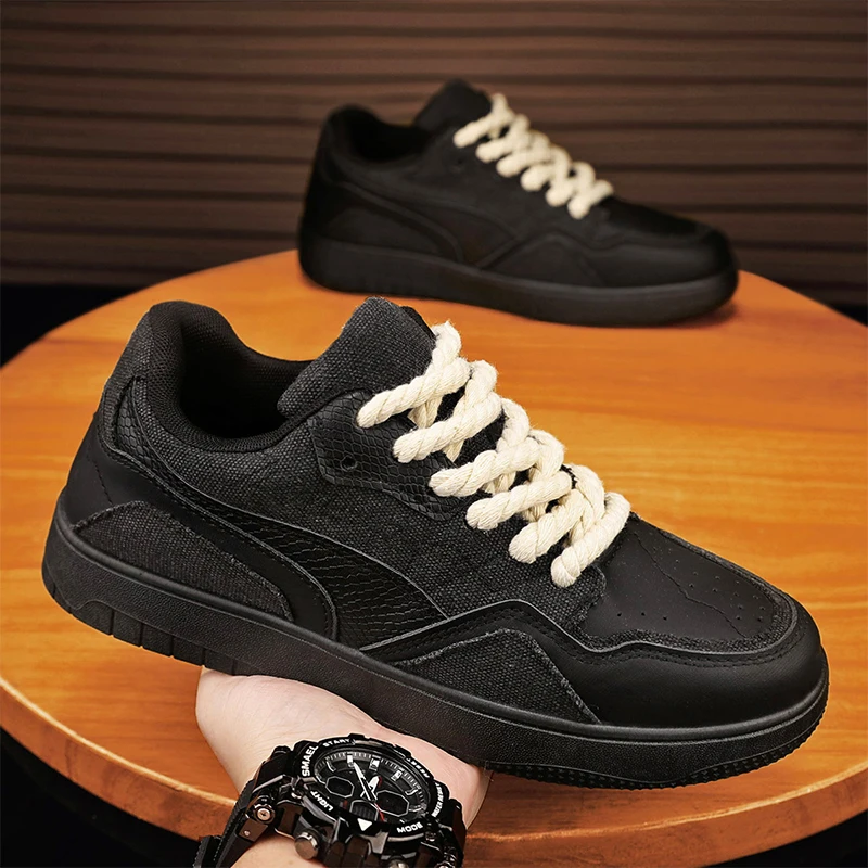 A Pair of Black Trendy Niche Men's Shoes, Four Season New Versatile Sports and Leisure Shoes, Height Increasing Board Shoes