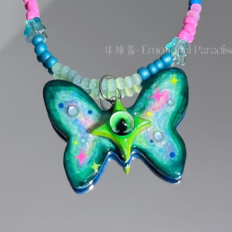 

3021 Creative Handmade Eye Butterfly Soft Ceramic Necklace Dark Cthulhu Decoration Halloween Artwork Customized Birthday Gift