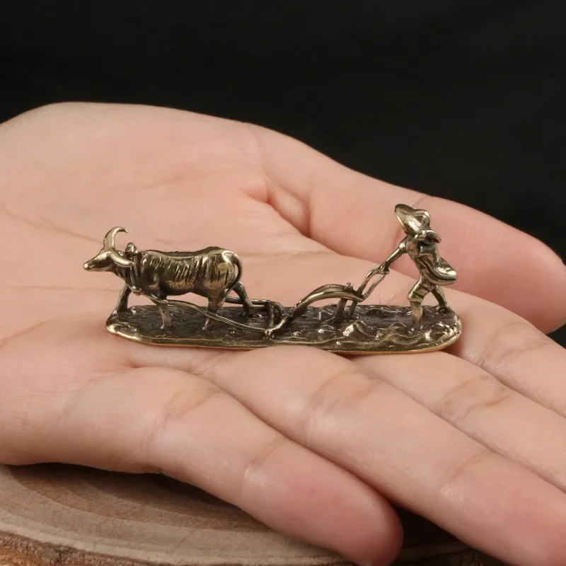 Brass Miniature Ornaments Farmers Driving Cattle Desktop Decorations Sculpture Metal Laborers Figurine Tea Pet Crafts Collection