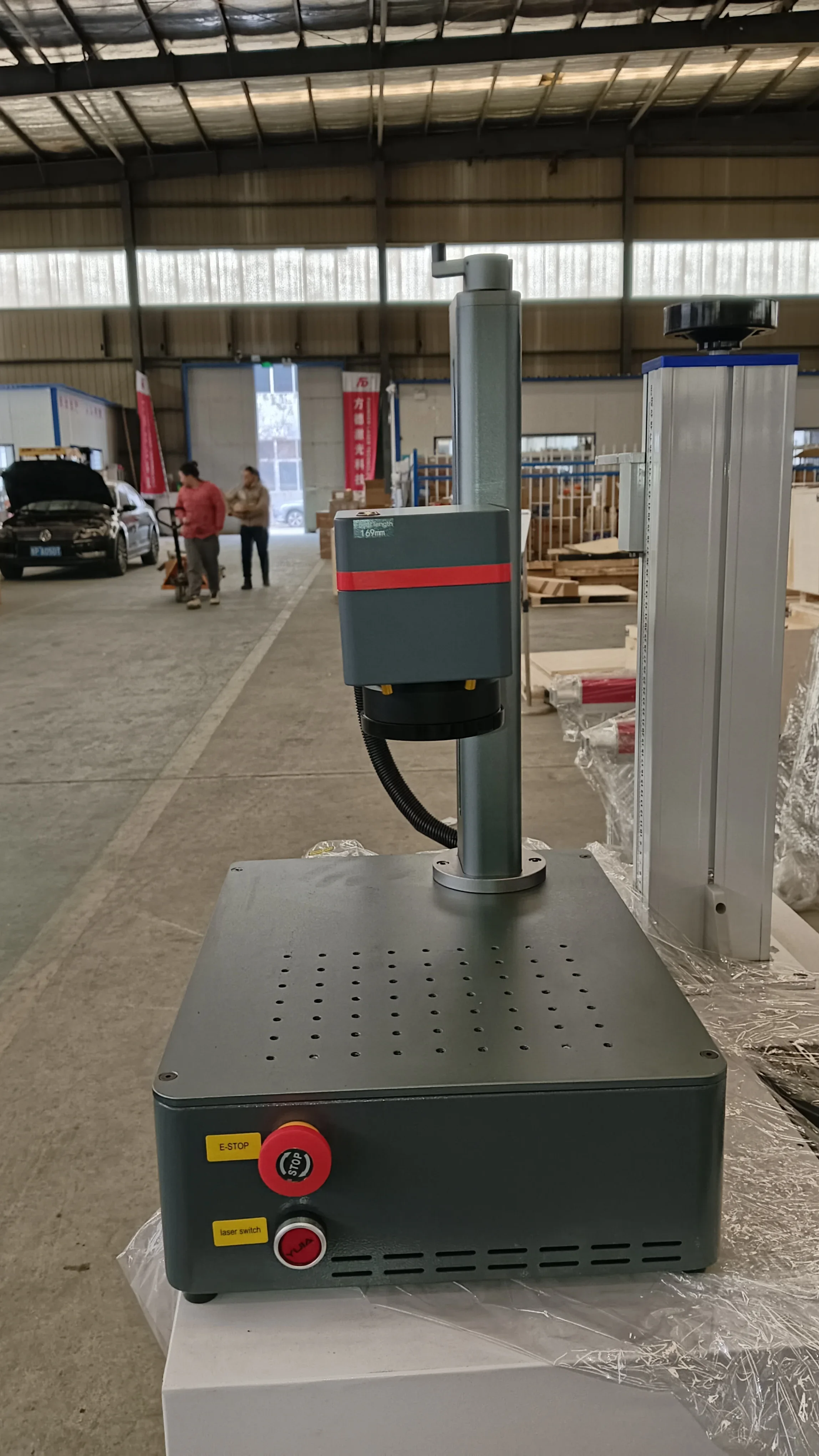 

A For Light Weight Mini 30w Fiber Laser Marking Raycus With 110*110mm Size SG7110 Galvo Head Double Red Dots EZCAD Control