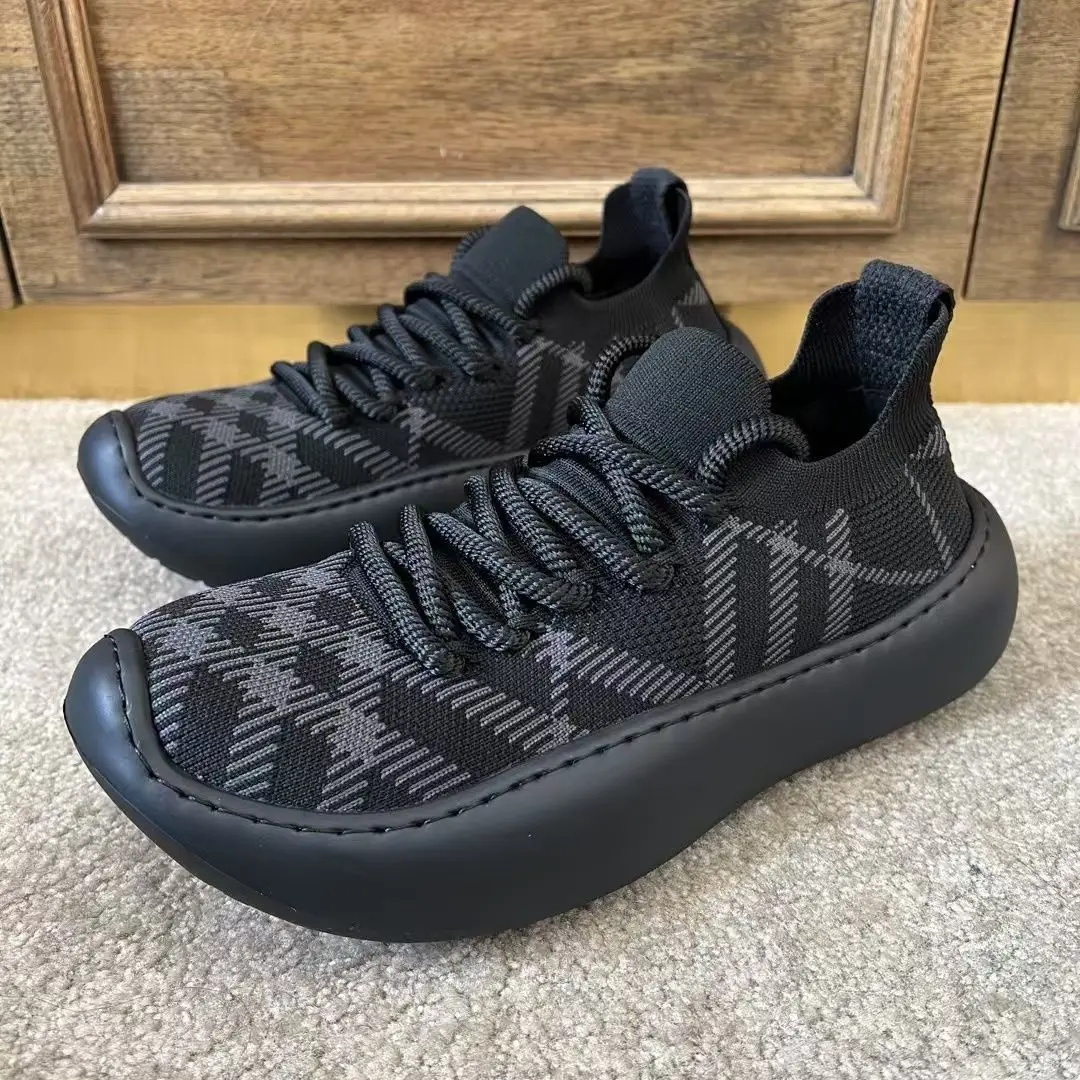 New Shoes for Men Knit Casual Sock Shoes Spring Lightweight Flat Leisure Platform Shoes Youth Slip-on Loafers
