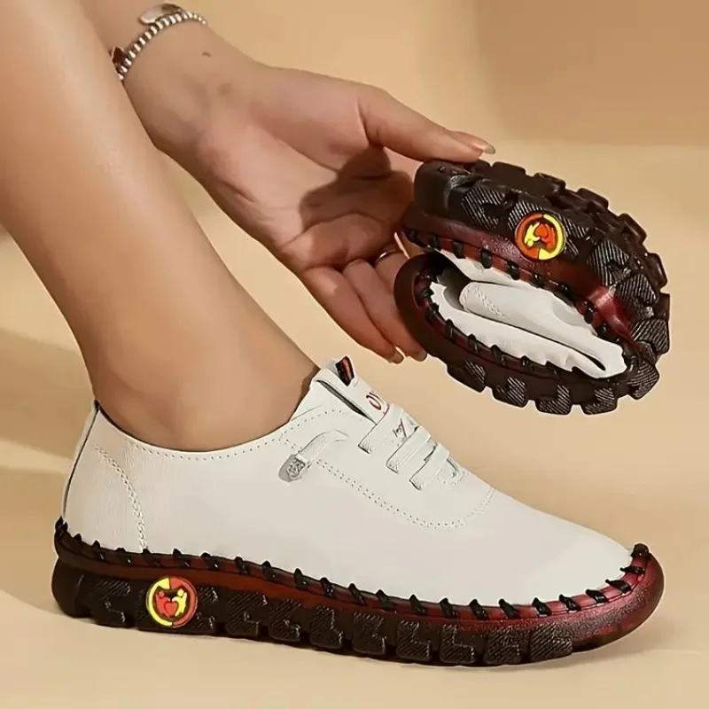 

2025Sewn Rubber Sole Women's Soft Sole Soft Leather Mom Shoes Plus Size35-45Women's Shoes
