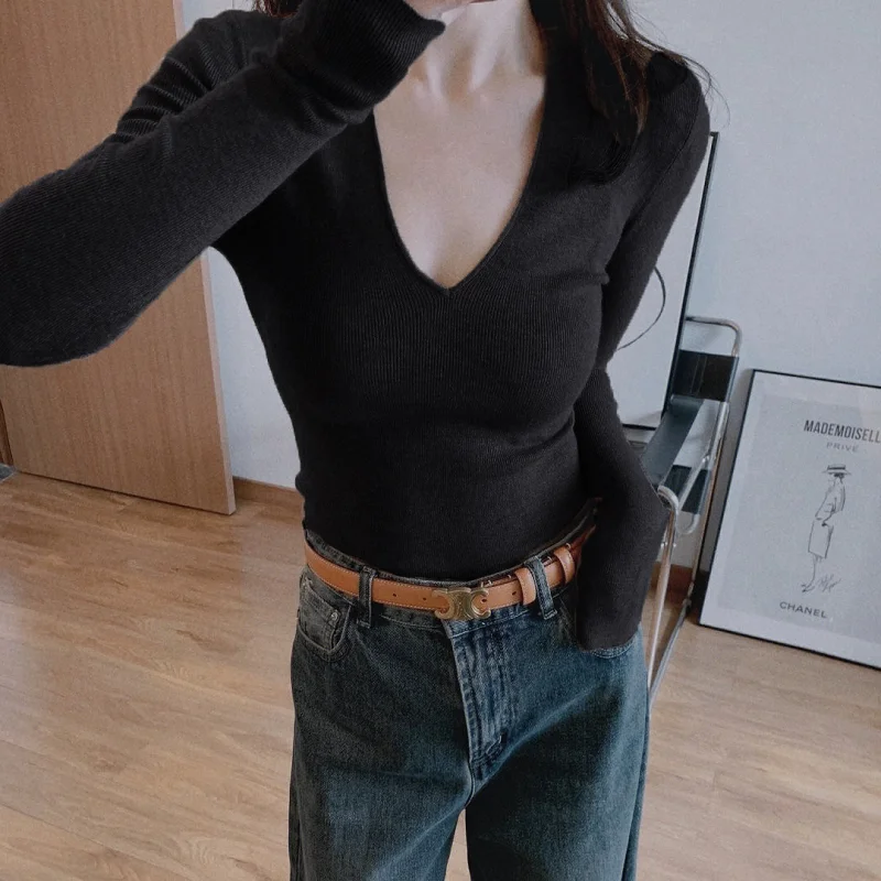 

Camel V-neck Base Shirt Slim Fit Knit Shirt Women's Coat Top for Women