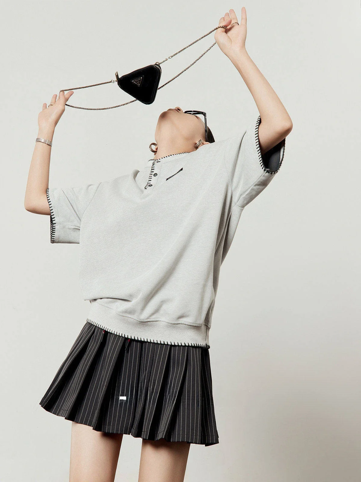 

Новая женская летняя футболка свободного кроя с цветными блоками и контрастной строчкой, универсальный повседневный топ с круглым вырезом