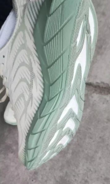 

Summer Men's Women's Sports Running Shoes Mesh Breathable Daily Walking Shoes Casual Shoes Wearable Shoes