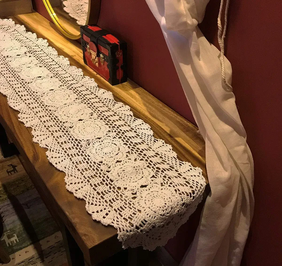 Handmade Crochet Doilies Cotton Table Runner, Oval Dresser Scarves for Bedrooms Kitchen Decoration