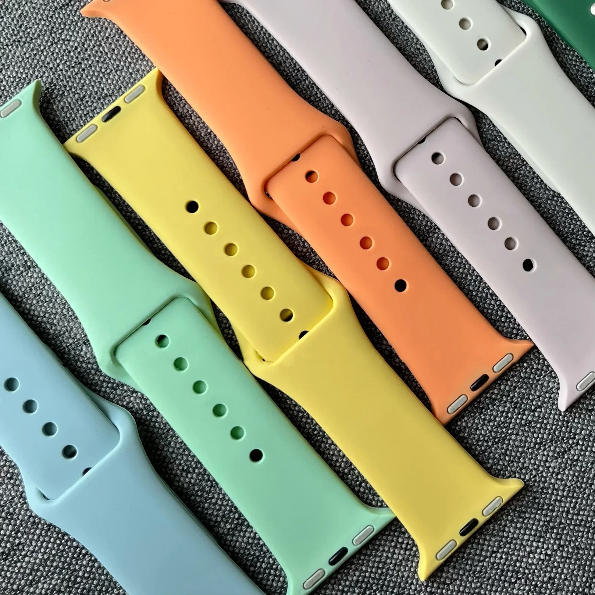 

Silicone Strap For Apple Watch Band Ultra 49mm 45mm 44mm 41mm 40mm Watchband Wrist Bracelet correa iwatch Series 3 4 5 6 7 8 SE