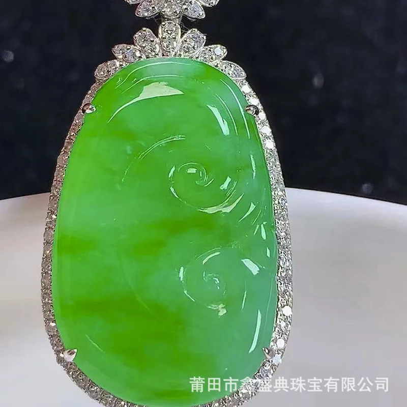 Live Broadcast Supply Wholesale Myanmar Natural Emerald Pendant a Goods 18K Bingyang Green Ruyi Jade Jewelry with Certificate