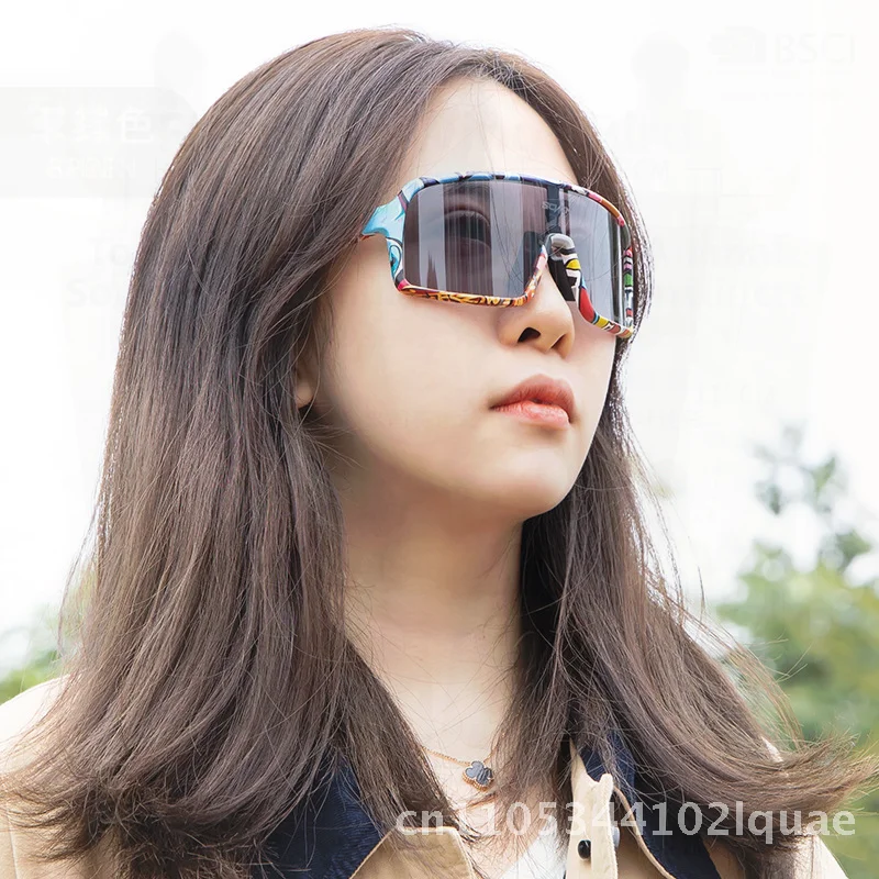 

SCVCN Universal Photochromic Cycling Glasses Day/Night Vision Windproof Unisex Mountain/Road Bike Goggles Full Frame TR90