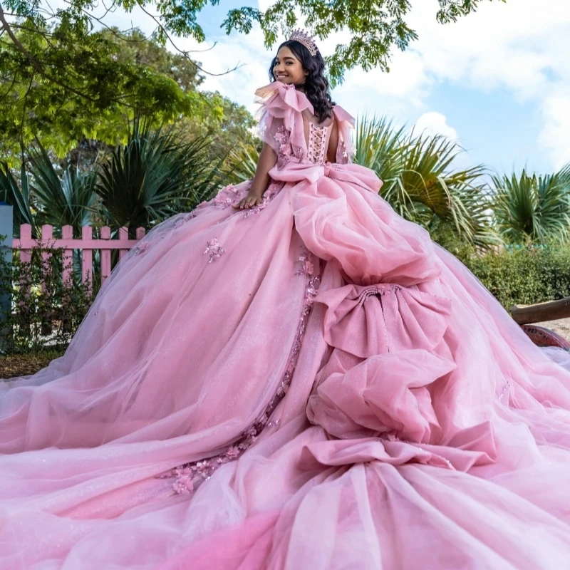 Robes de Quinceanera rose, épaules dénudées, robe de bal, douce 16, avec des appliques en dentelle, avec nœud et perles, tulle de cristal, robes de fête d'anniversaire 15