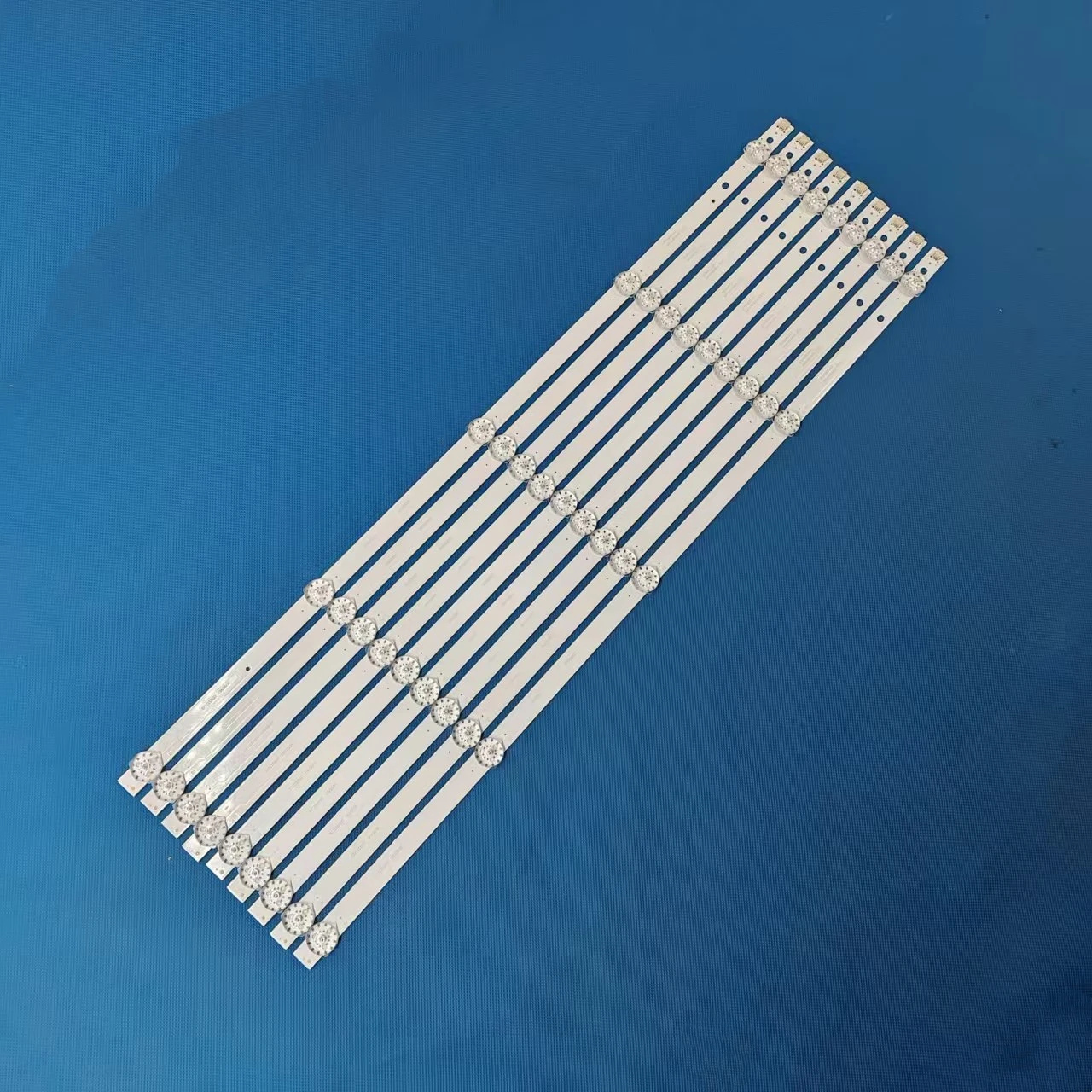 

Светодиодная лента для CC02550D556V01 55AD JL.D55051330-020ES-M_V02 55UK Yuno ULX55UTCS3234 SBER SDX-55U4127 Hartens HTY-55UHD05B-S2