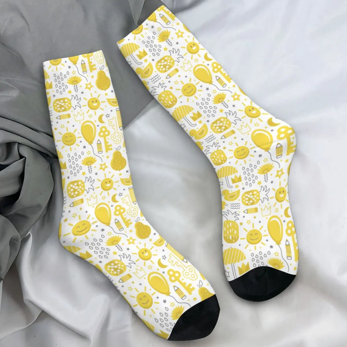 

Носки унисекс, модные чулки с забавными мультяшными звездами, зимние повседневные средние мягкие носки, дизайнерские нескользящие носки для скалолазания