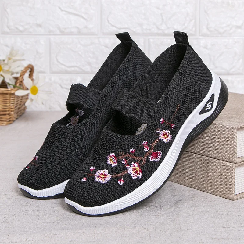 2024 Summer New Shallow Embroidered Single Shoes, One Step Breathable Casual Shoes for Women, Cloth Shoes