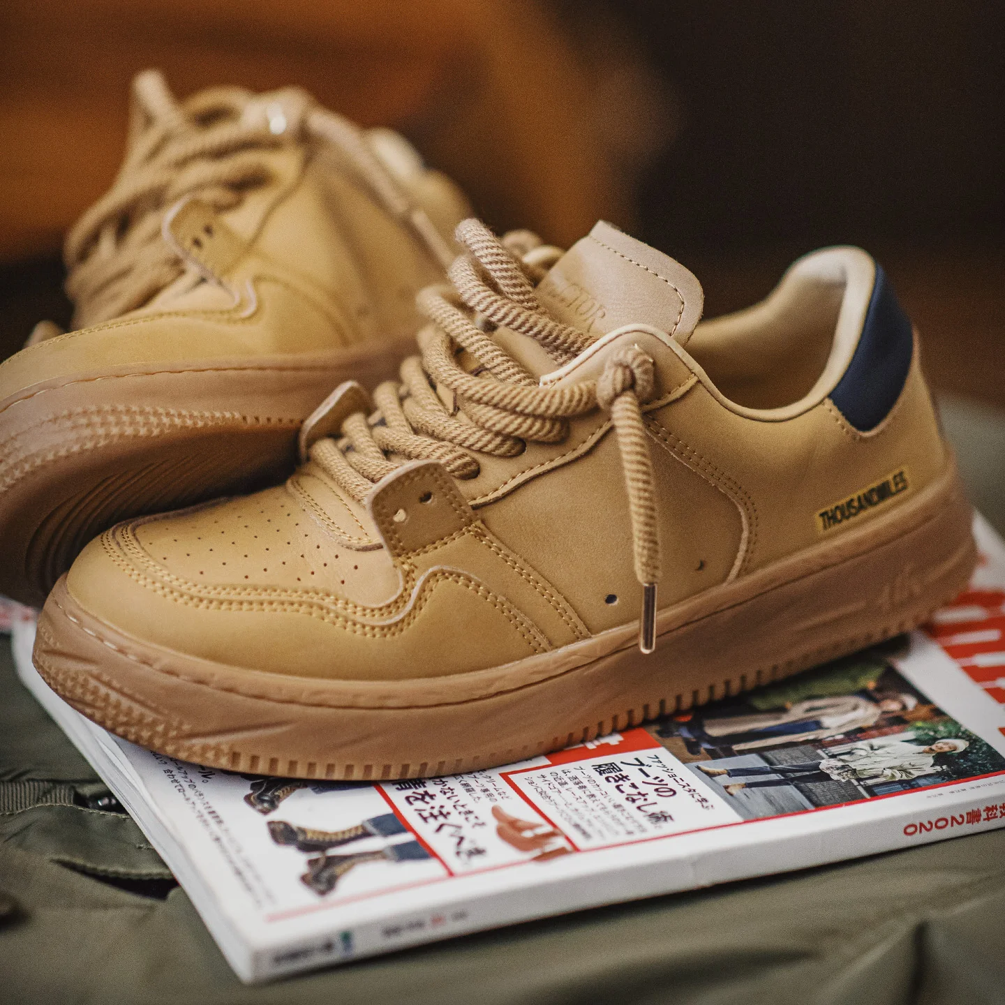 

Maden Men's Yellow Skate Shoes Chunky Sole Low Top Sneakers with Round Toe Retro Lace-Up Casual Board Shoes for Autumn Winter