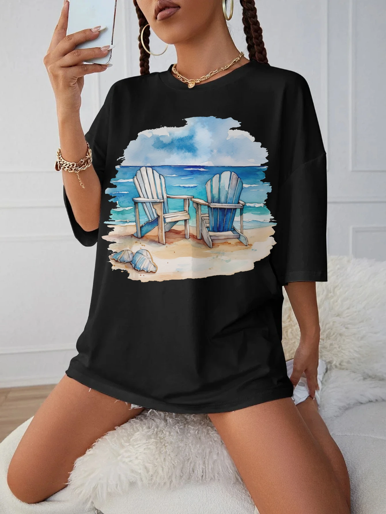 

Couple On Beach Chairs Loose Fit Round Neck Black T-Shirt Comfortable Women's Maternity Clothing for Late Pregnancy