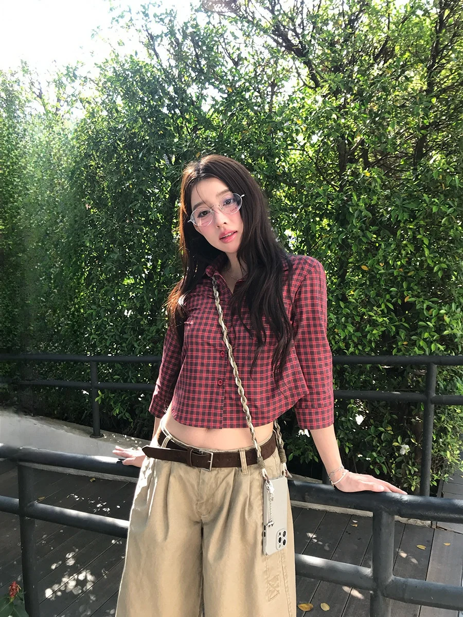 

Sinbounboun Red Plaid Short Shirt Single Button Sleeveless Turn-down Collar Neck Women's Casual Style Polyester Spring 2026