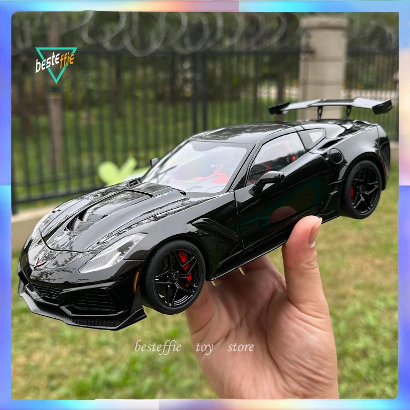 Autoart Car Model 1/18 Chevrolet Corvette C7 Zr1 Simulation Alloy Car Model Room Display Car Model  Boy Collection Birthday Gift