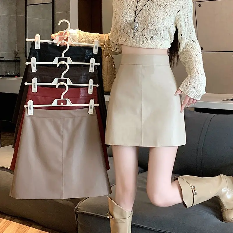 Black  PU Leather Skirt High Waist A-Line Women's Spring 2026 Slimming Short Skirt Anti-Light Walking Skirt Trendy