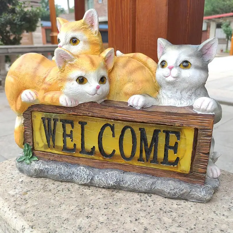 Estatua de jardín de gato Solar, adornos artesanales de resina con señal de bienvenida, luz de jardín Solar al aire libre, escultura de gato luminosa impermeable