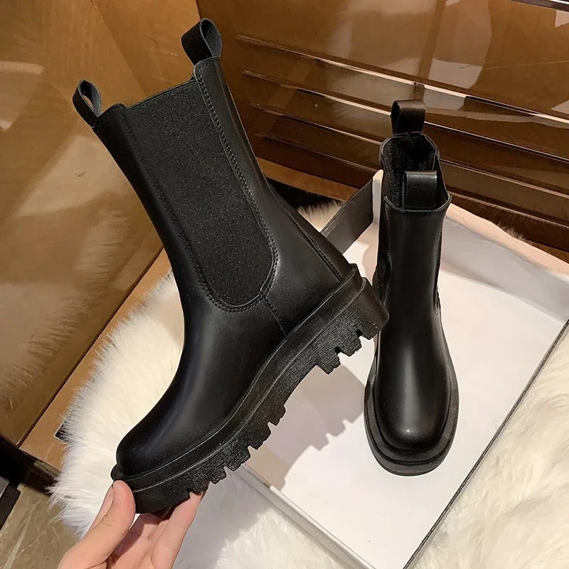 Classics Chelsea Boots Women Black Ankle Boots Autumn Winter Shoes Genuine Leather Platform Short Boots Slip on Elastic Band