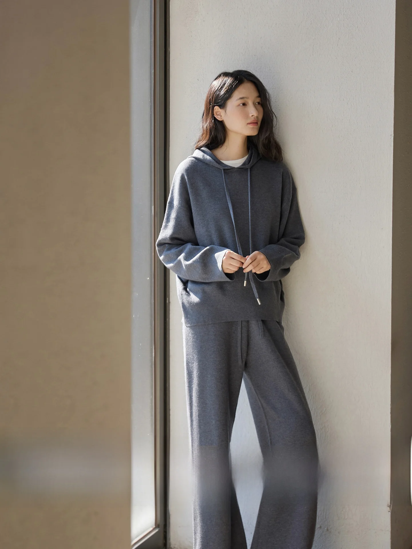 

Женский вязаный худи и брюки с высокой талией и широкими штанинами Ginnkee: теплый и стильный повседневный комплект из двух предметов для осени