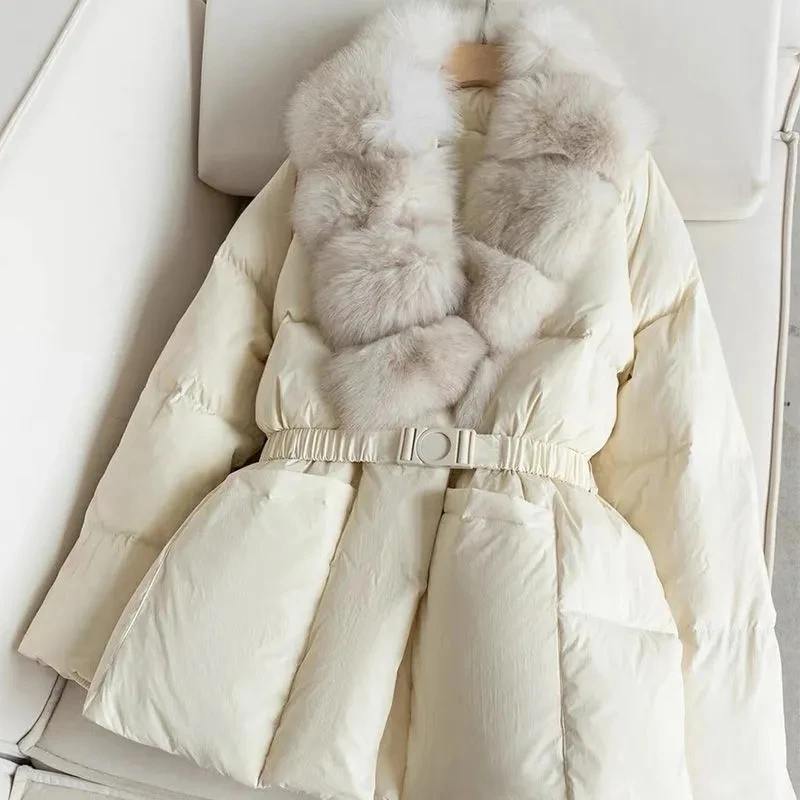 سترة نسائية بياقة من فرو الثعلب الحقيقي لشتاء 2025 معاطف جديدة بخصر دافئ وسميك سترات نسائية عصرية سترات باركاس
