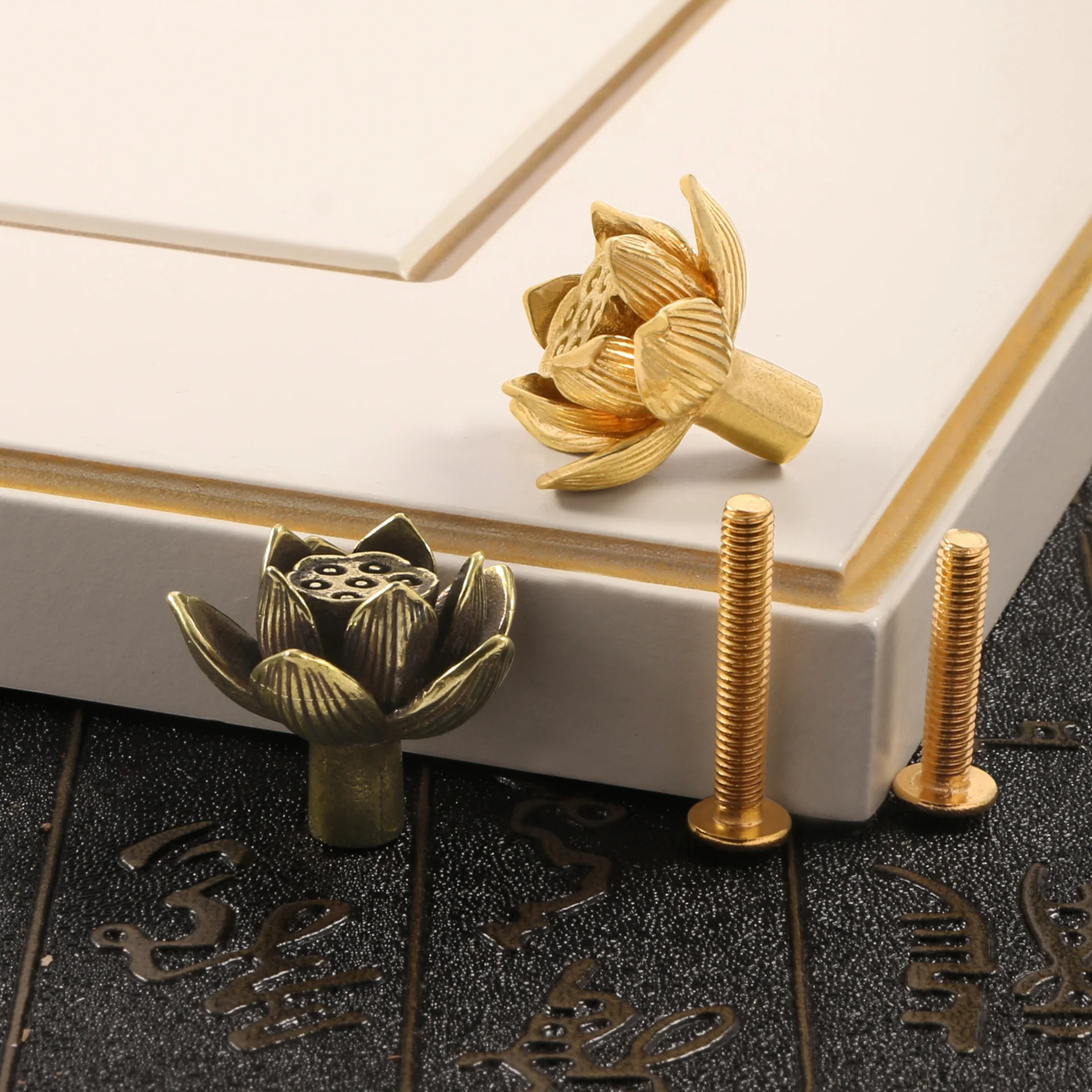 

Retro Lotus Drawer Handle Brass Decor Cupboard Wardrobe Closet Pulls Creative Furniture Handle