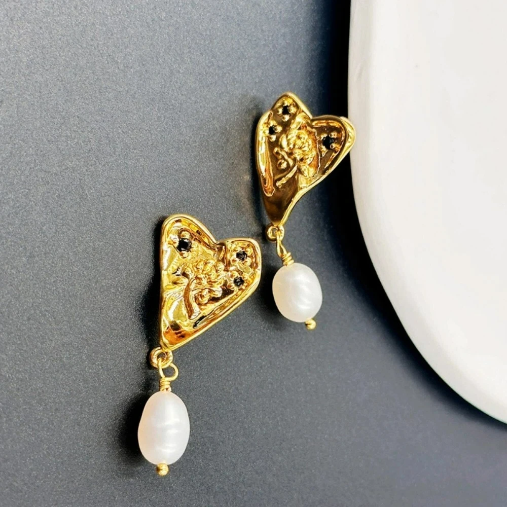 

Classic Fashion Black Zircon Love Rose Stud Earrings Natural Pearl Tassel Cute Sweet Earrings for Women Luxury Christmas Jewelry