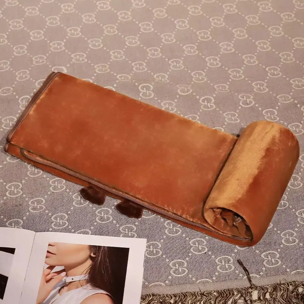 

Wearable Capybara Blanket Oversized Hooded Cape Capybara Flannel Blanket Warm Soft Capybara Roll Mat For Women and Men