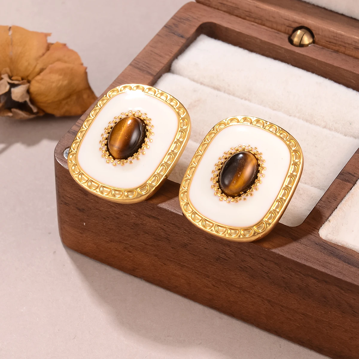 أقراط عين النمر المطلية بالذهب عيار 18 قيراط للنساء - مجوهرات مربعة أنيقة من المينا البيضاء والحجر الطبيعي #3