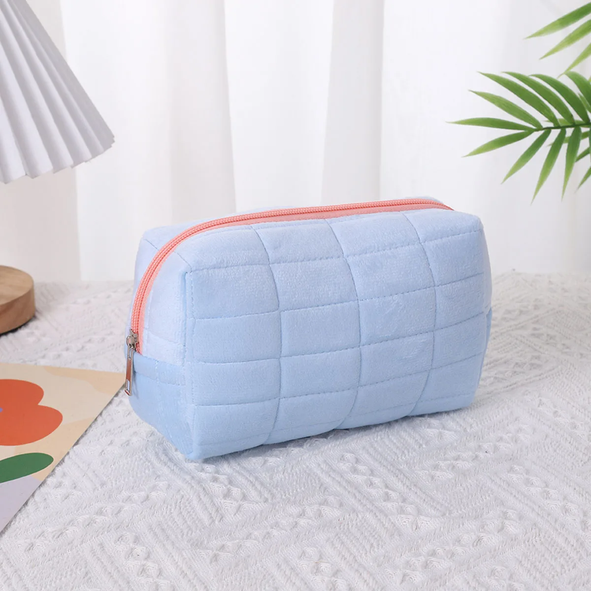 Bolsa de maquillaje, almacenamiento de almohadas, sentido de alta gama, bolsa de almacenamiento de gran capacidad