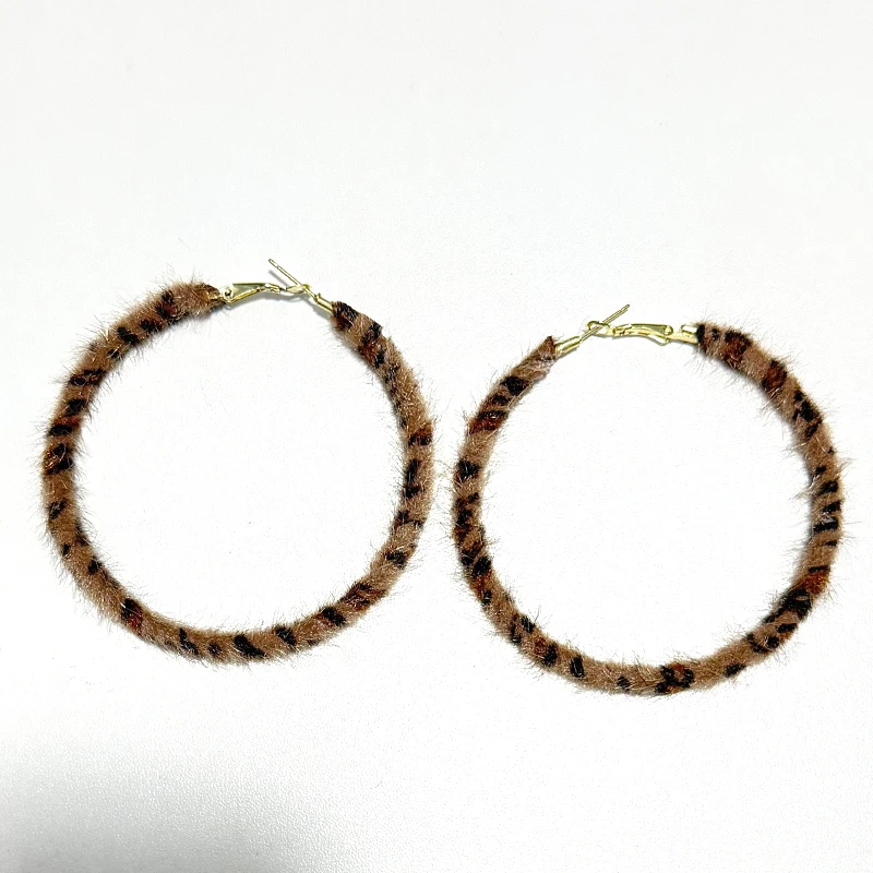 Y2K Schmuck Rosa Leopardenmuster Ohrringe für Frauen Sexy Accessoires Punk Mode Ästhetische Geometrische Ohrringe Gothic Ohrringe – Detail 6
